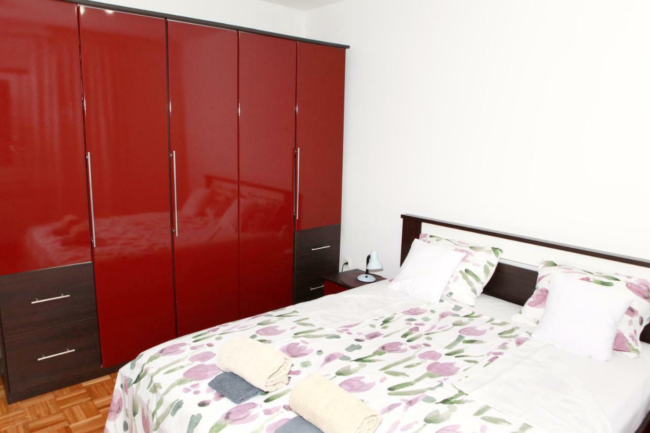 Apartman Malina คาร์โลวัตส์ ภายนอก รูปภาพ