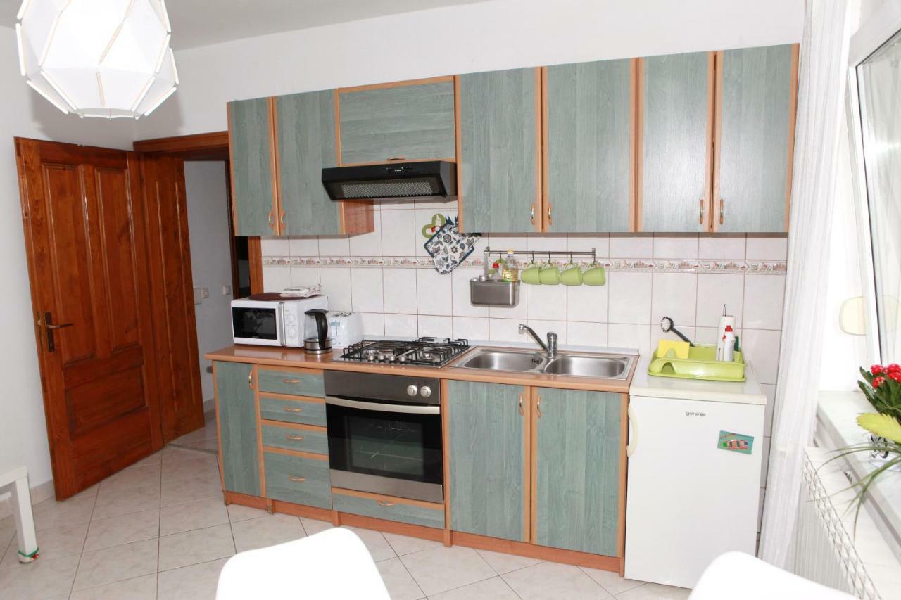 Apartman Malina คาร์โลวัตส์ ภายนอก รูปภาพ